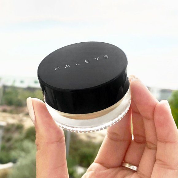 RE:VEAL Mousse Makeup - Picture 7 of 10